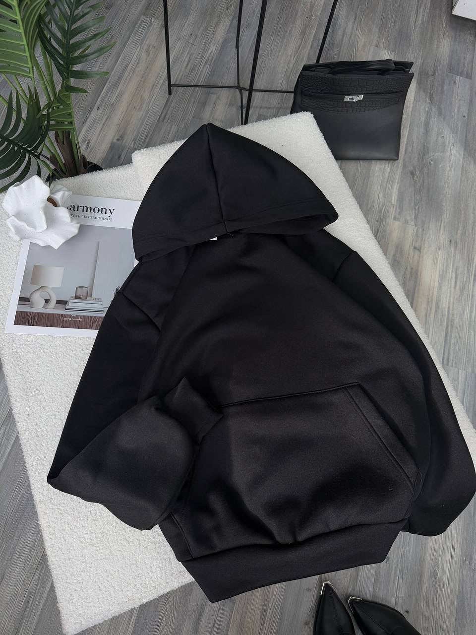 Black Hoodie – ‘Amor Amour’ Artistic Graffiti Print