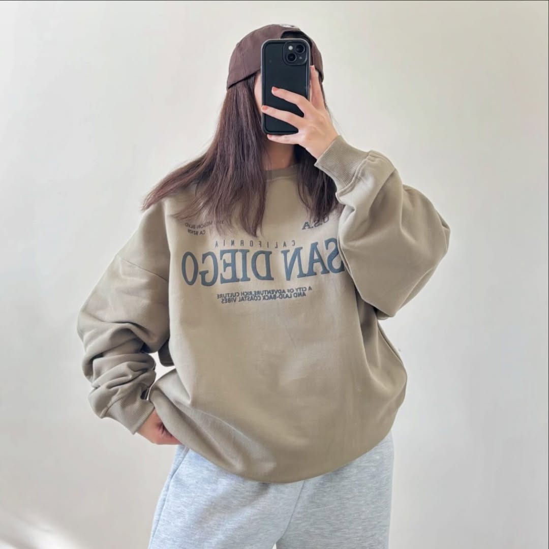 Beige “San Diego” Sweatshirt – Soft Neutral Oversized Pullover