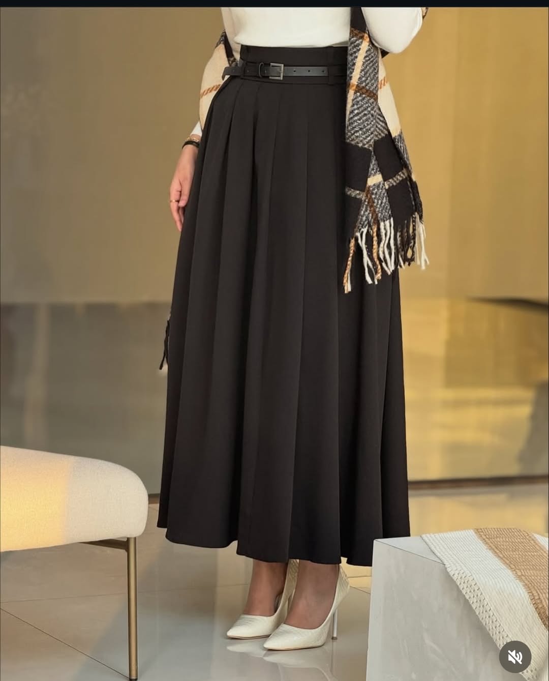 Black pleated premium skirt